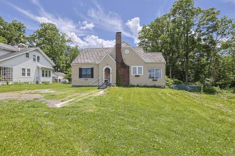Homes For Sale - 1991 Princeton Road<br/> Butler County, Fairfield Twp, OH 45011