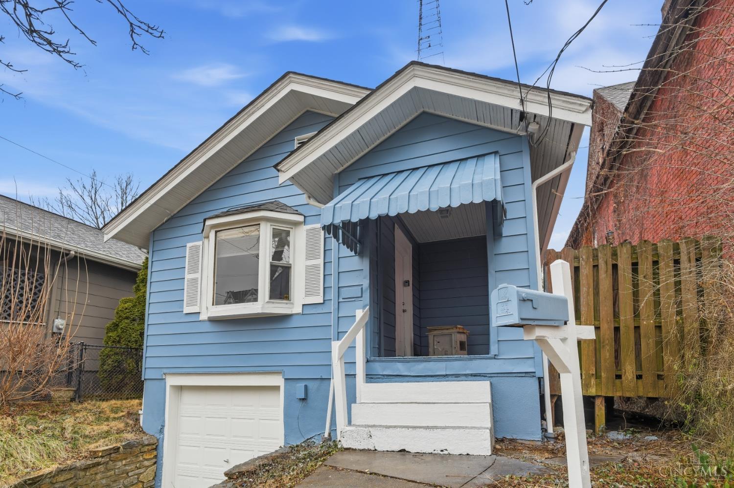 752 Mount Hope Avenue