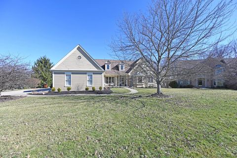 Photo of 3130 Wolf Run Court, Cincinnati, OH 45244 (MLS # 1869355)