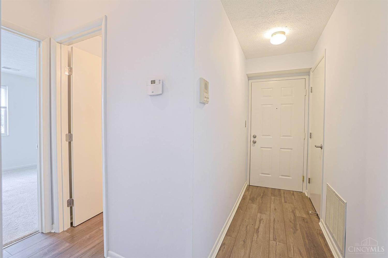 979 Cedar Ridge Drive 11