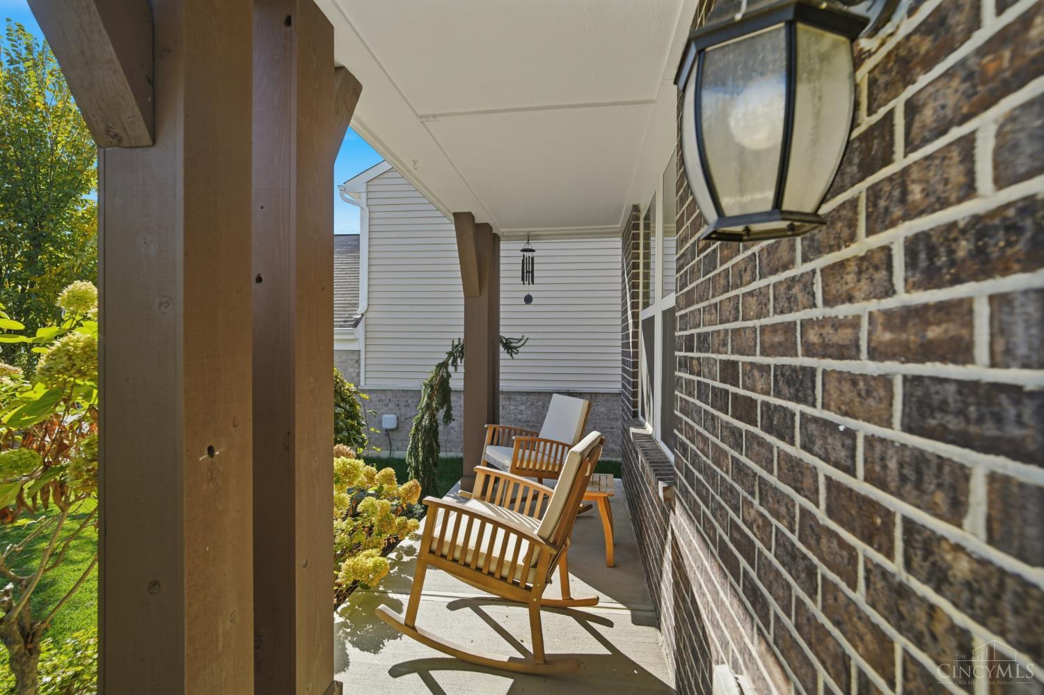 1571 Canterbury Court