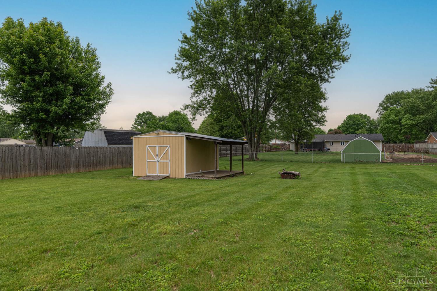 8588 Twincreek Drive, Franklin, Ohio image 29
