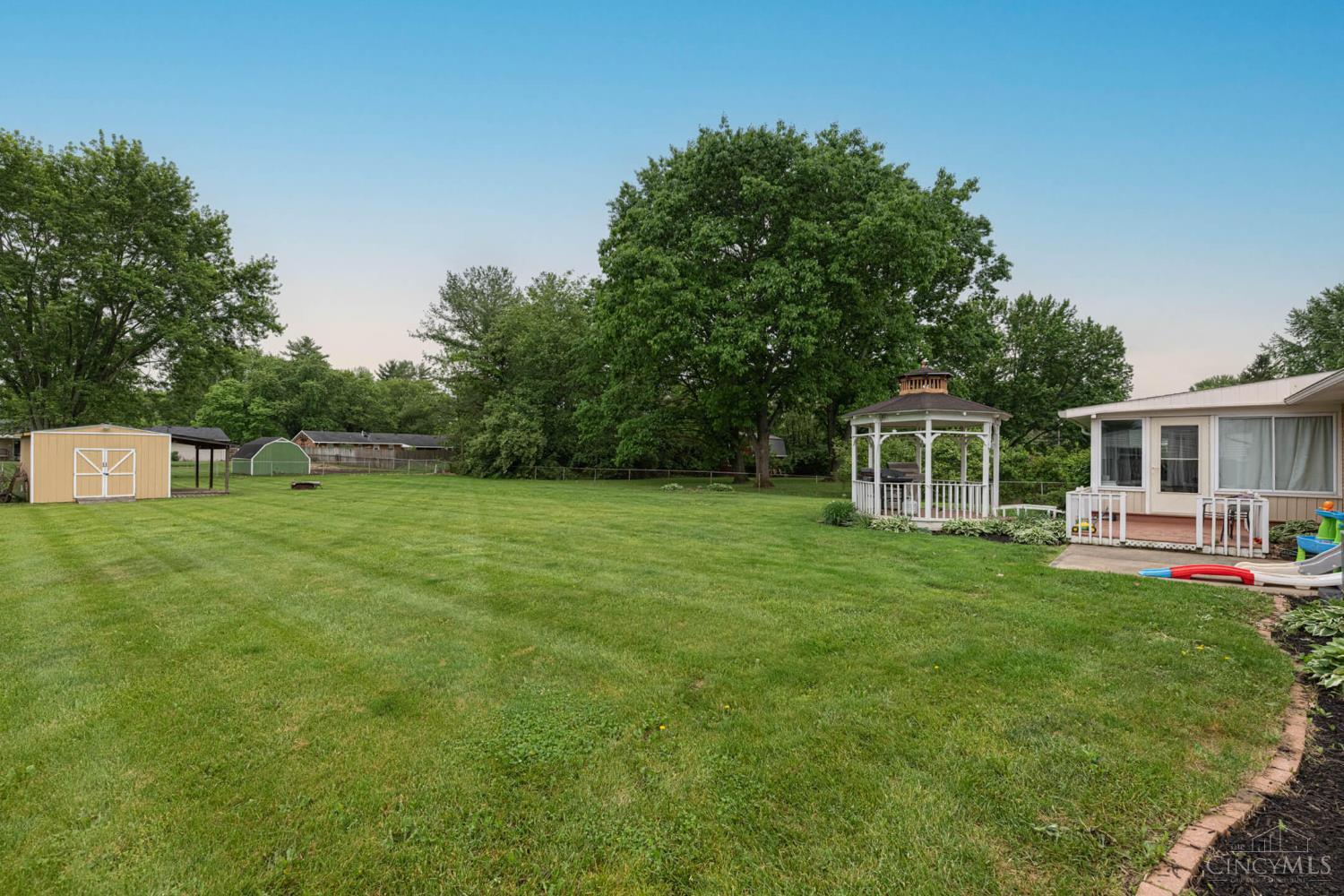 8588 Twincreek Drive, Franklin, Ohio image 26