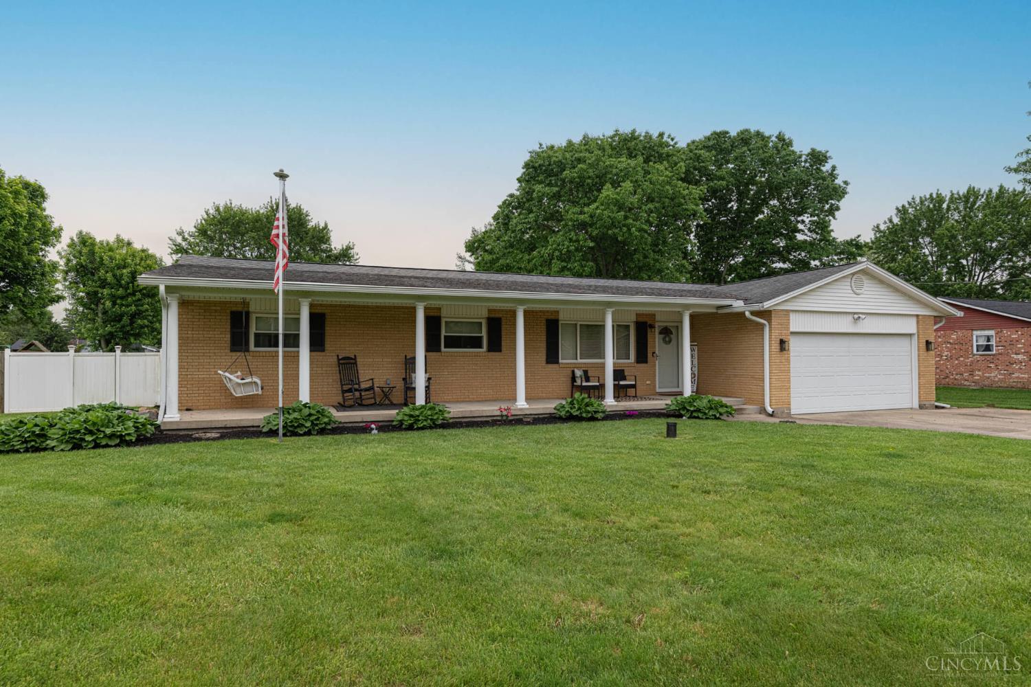8588 Twincreek Drive, Franklin, Ohio image 31