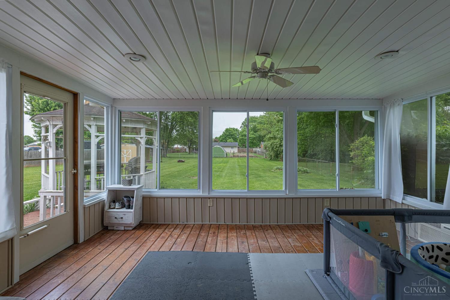 8588 Twincreek Drive, Franklin, Ohio image 22