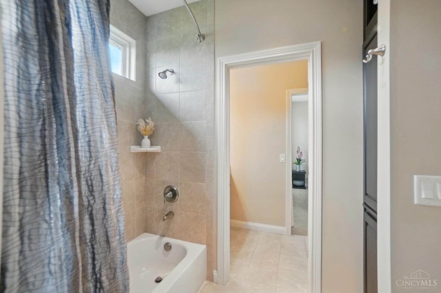 4685 Country Downs Drive, Mason, Ohio image 37