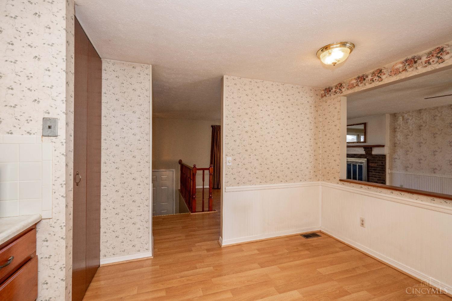 39 Kensington Drive, Hamilton, Ohio image 5