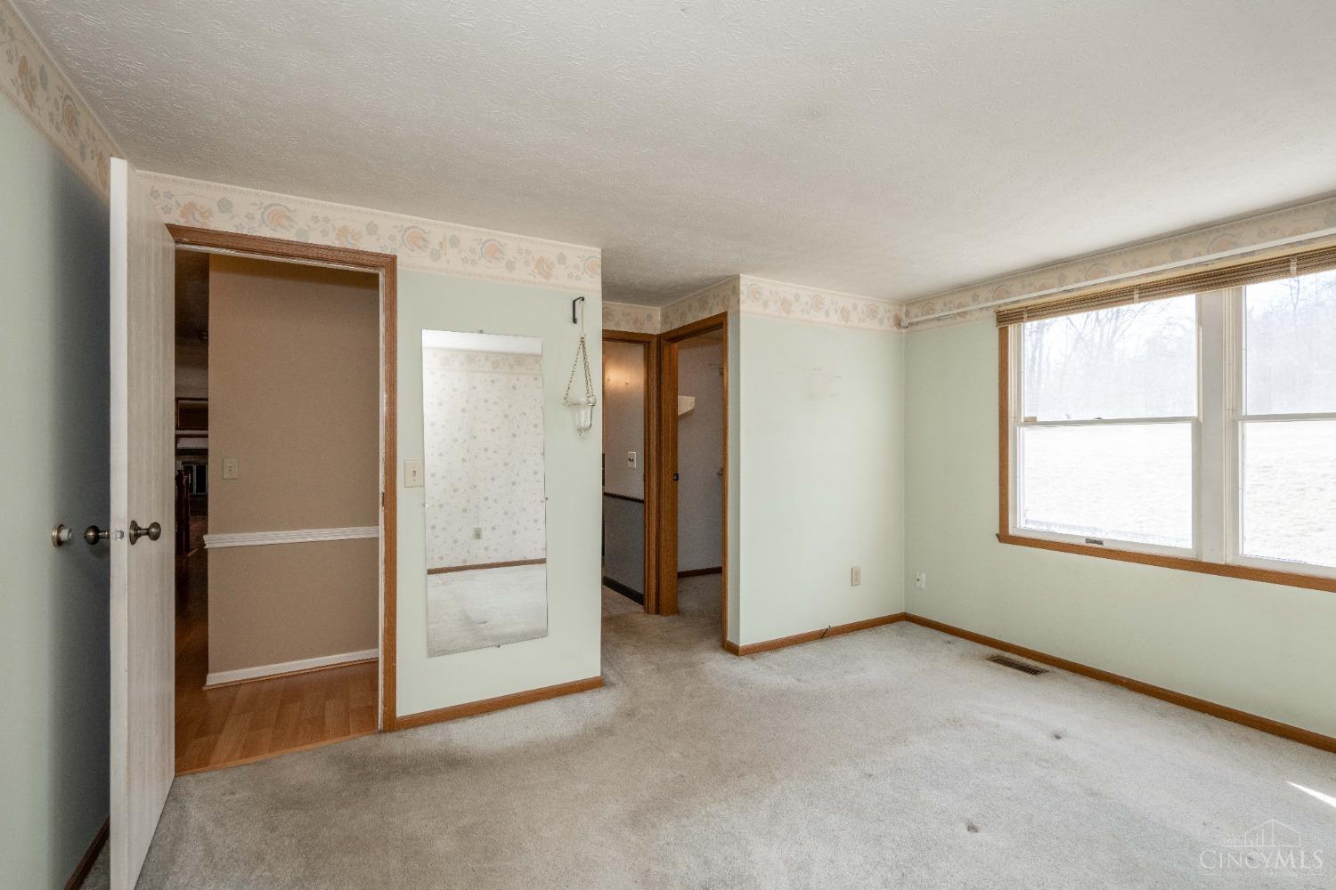 39 Kensington Drive, Hamilton, Ohio image 16