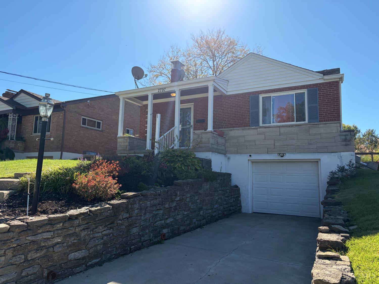 2797 Roseann Lane