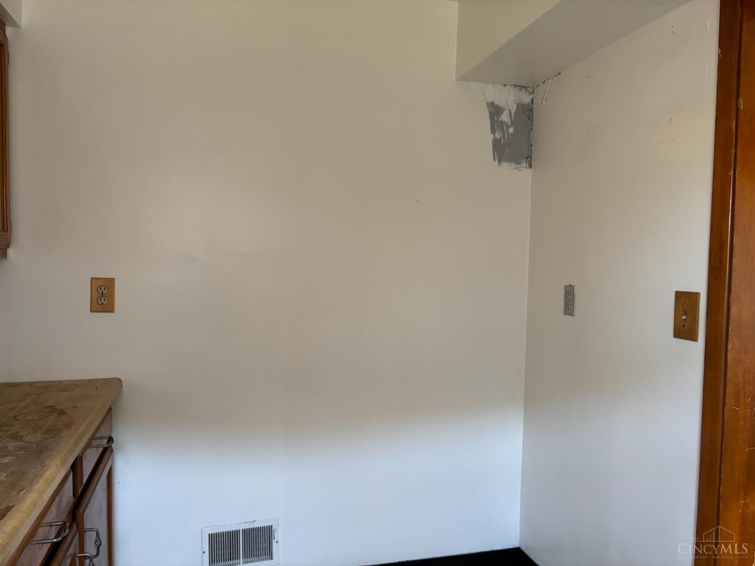 64 Brookwood Avenue 10