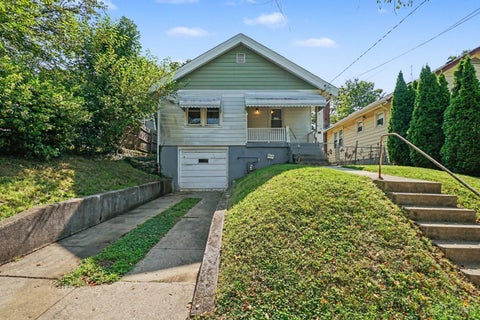 Photo of 924 Chateau Avenue, Cincinnati, OH 45204 (MLS # 1889492)