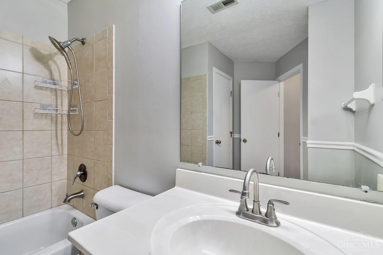 9653 Deer Track Road, West Chester, Ohio image 29