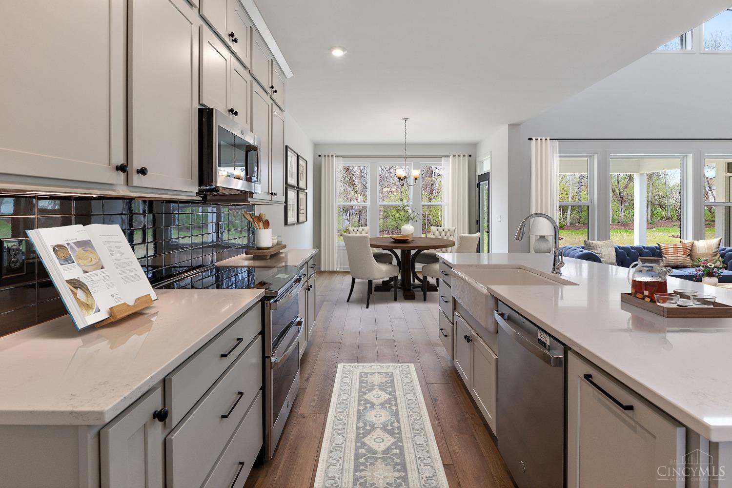 45 Wadestone Lane, Springboro, Ohio image 2