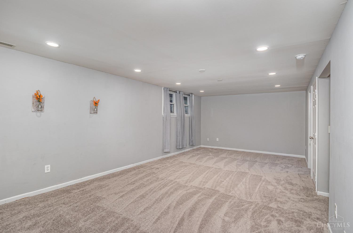 5469 Hanover Circle, Cincinnati, Ohio image 26