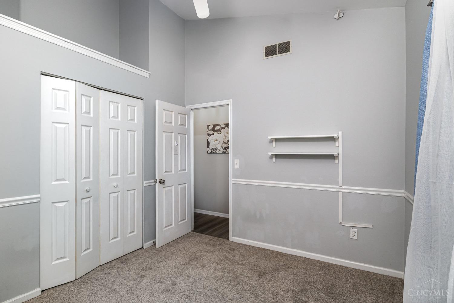 5469 Hanover Circle, Cincinnati, Ohio image 21