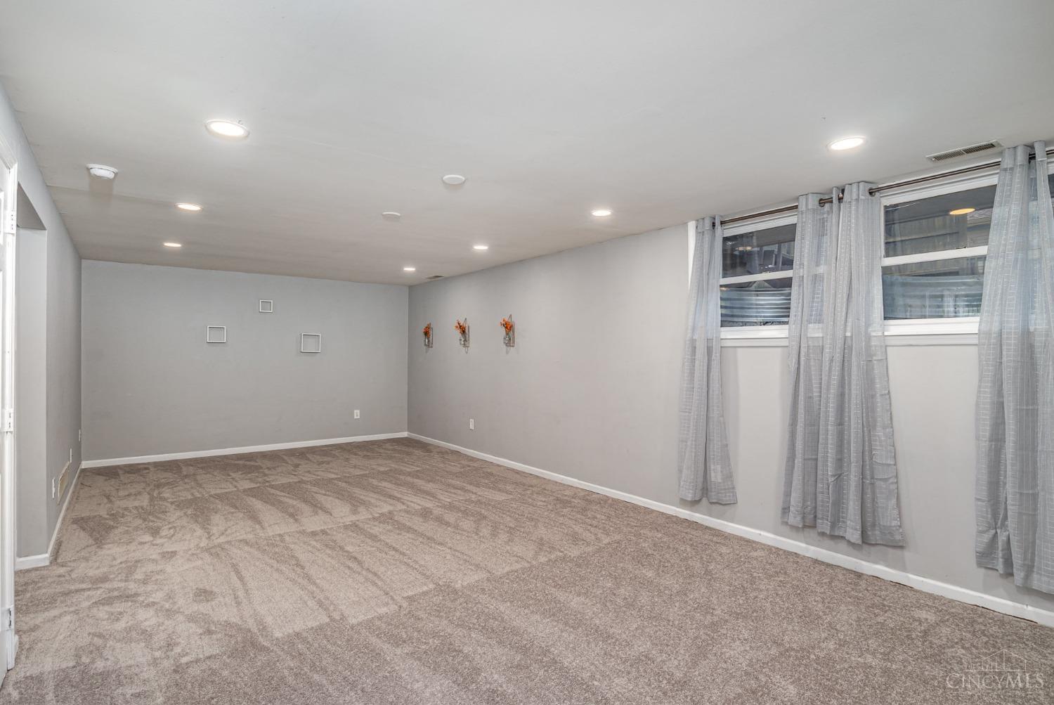5469 Hanover Circle, Cincinnati, Ohio image 22