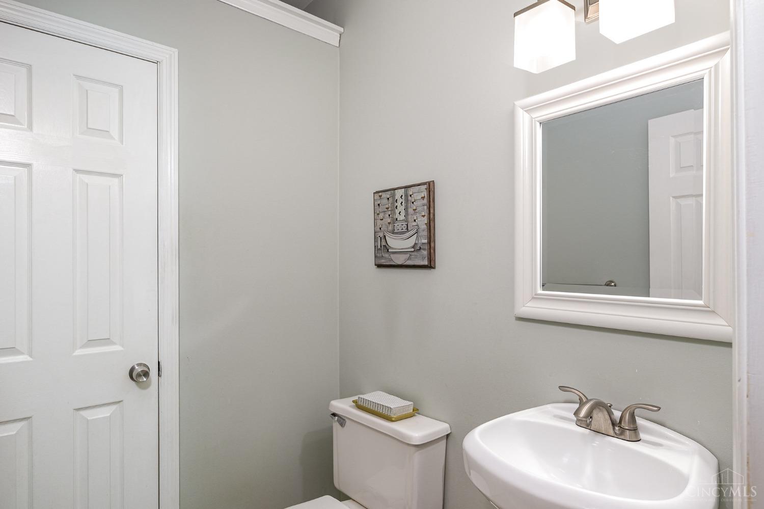5469 Hanover Circle, Cincinnati, Ohio image 13