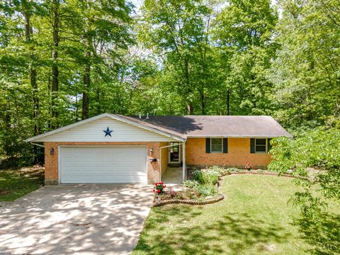 Photo of 519 Lakengren Drive, Eaton, OH 45320 (MLS # 1879071)