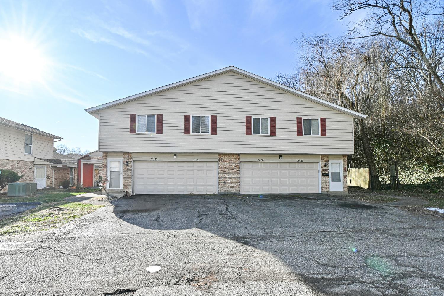 2442 Mustang Drive 22