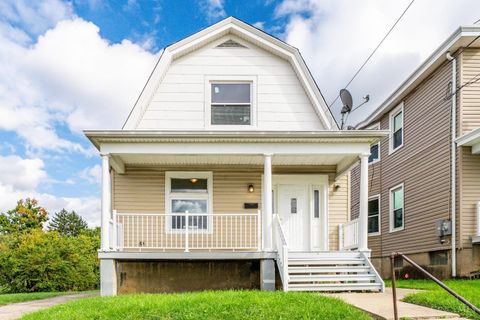 Photo of 3556 Woodburn Avenue, Cincinnati, OH 45207 (MLS # 1856940)