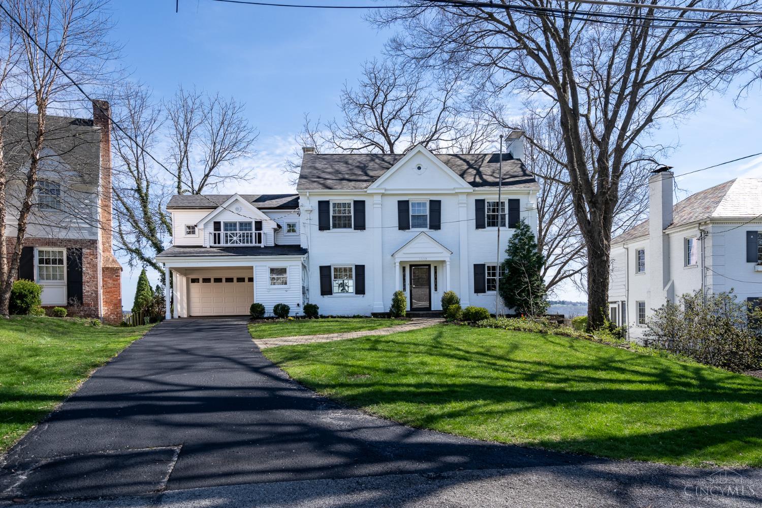 1002 Richwood Circle