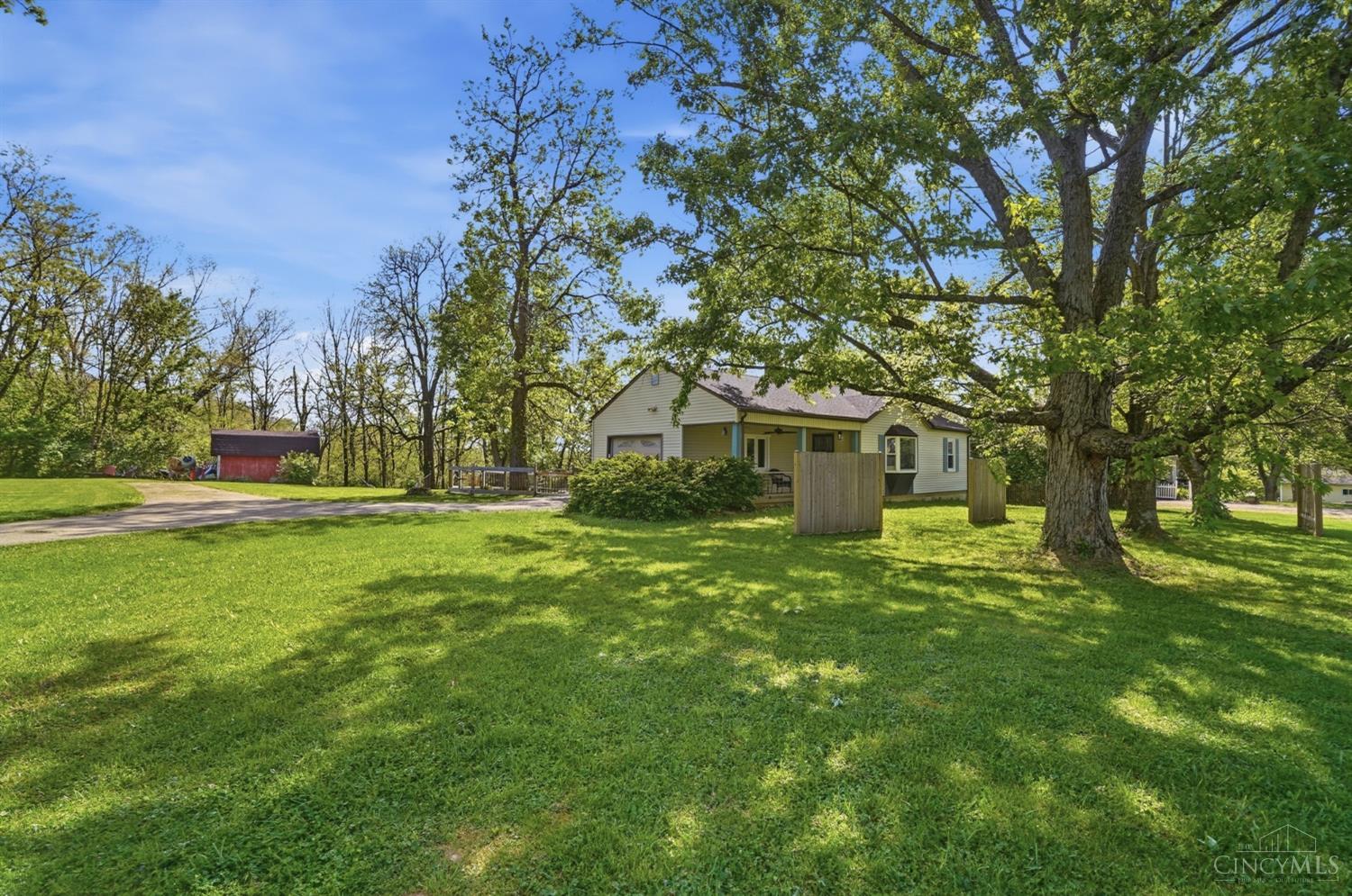 5827 Lake Road