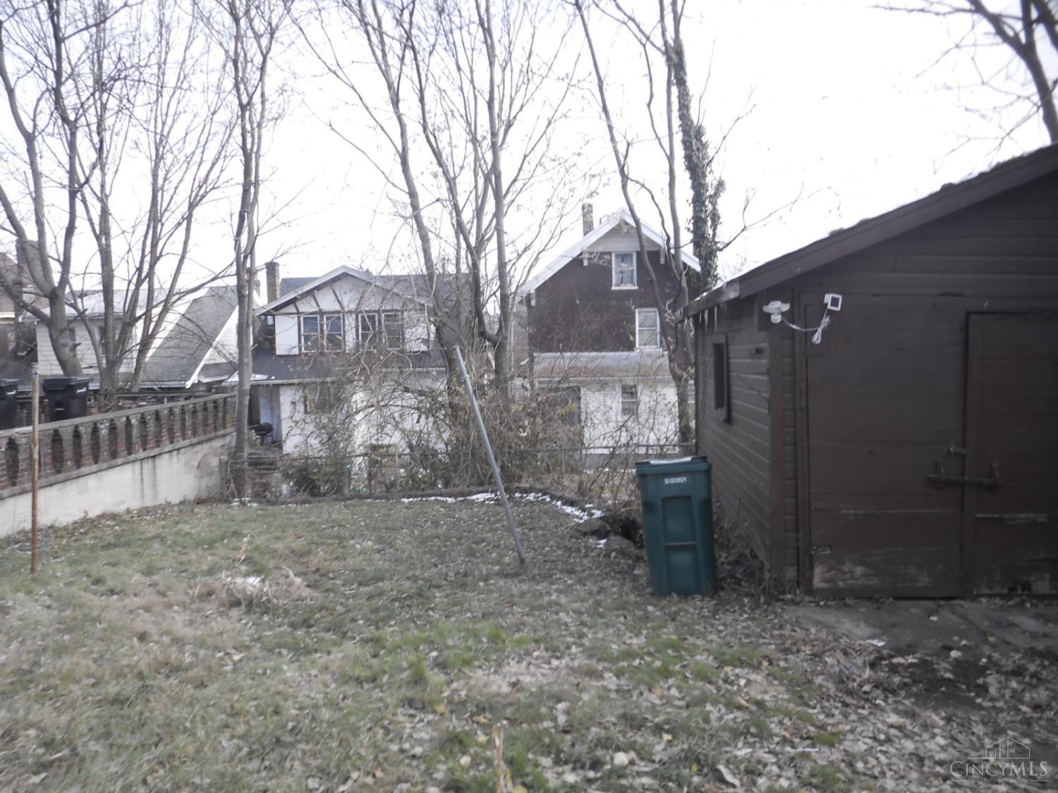 2124 Highland Avenue