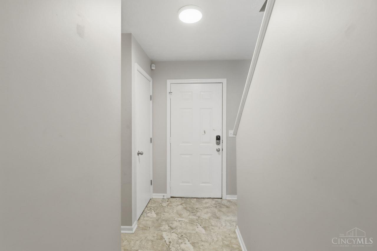 884 Venetian Terrace
