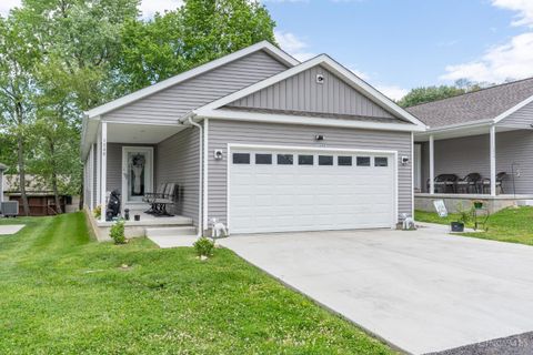 Photo of 124 Springlake Avenue #C, Hillsboro, OH 45133 (MLS # 1878769)