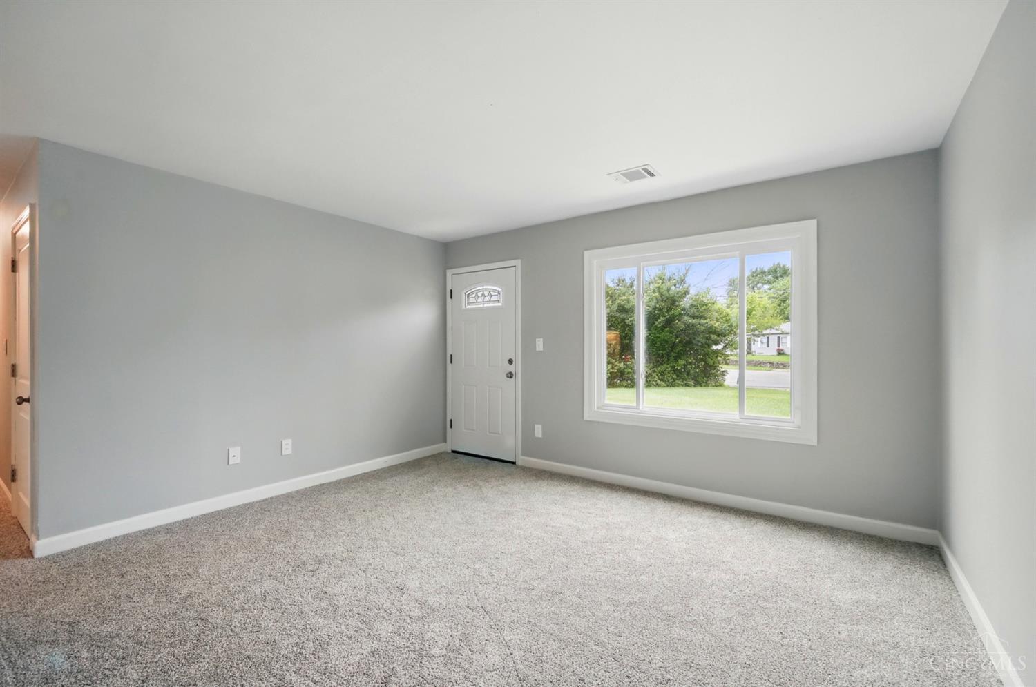 3195 Deshler Dr, Colerain Twp, Ohio image 6