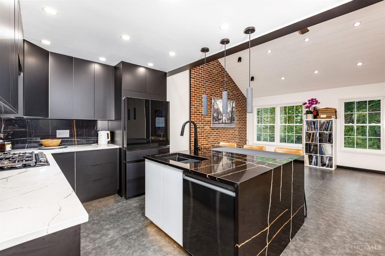 10555 Montgomery Road 49