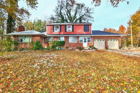 Photo of 2594 Ireland Road, Hamilton Township, OH 45152 (MLS # 1861684)