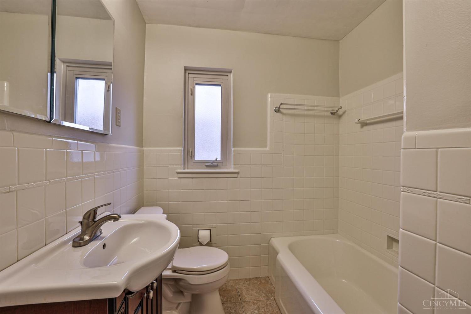 3862 Kilbourne Avenue, Cincinnati, Ohio image 27