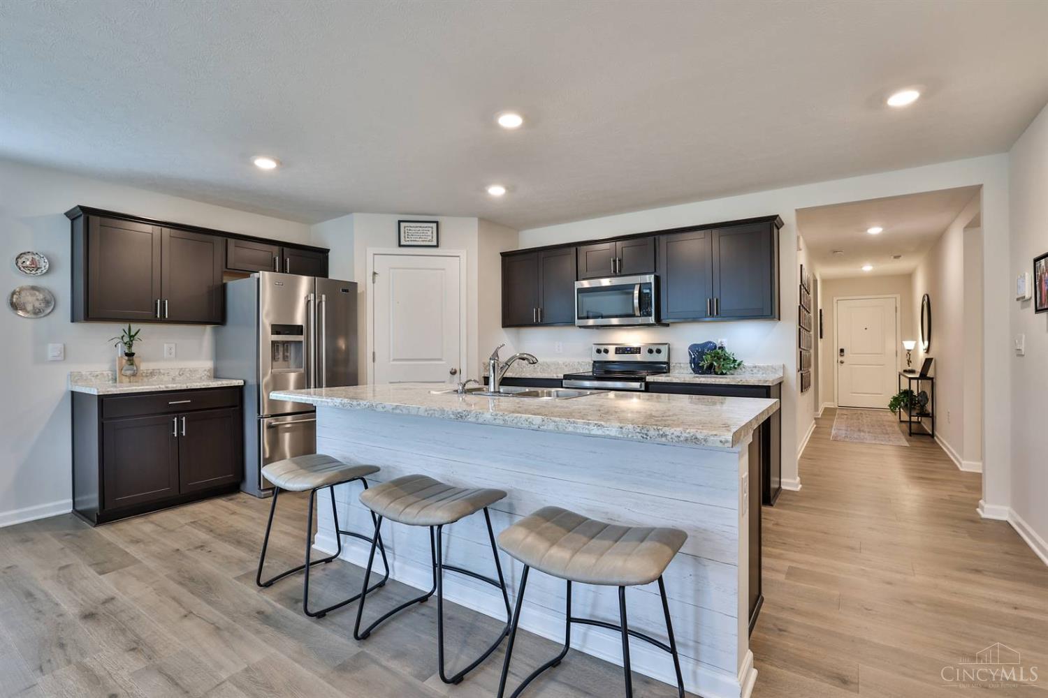 5041 Lakeview Drive, Morrow, Ohio image 13