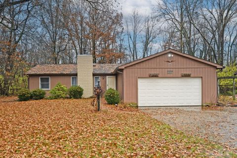 Photo of 4024 Gleneste Withamsville Road, Union Township, OH 45245 (MLS # 1863604)