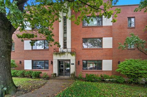 Photo of 2210 Victory Parkway #102, Cincinnati, OH 45206 (MLS # 1865730)