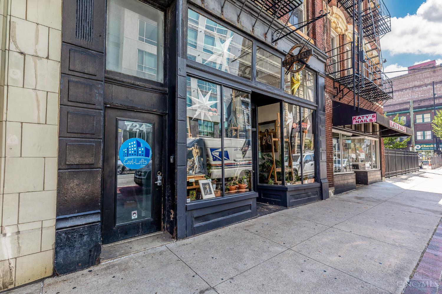 720 Main Street 4