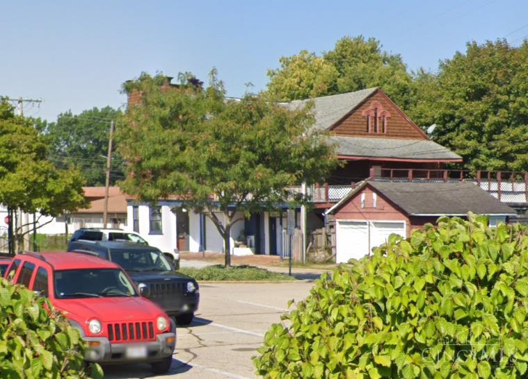 310 E Maple Avenue REAR