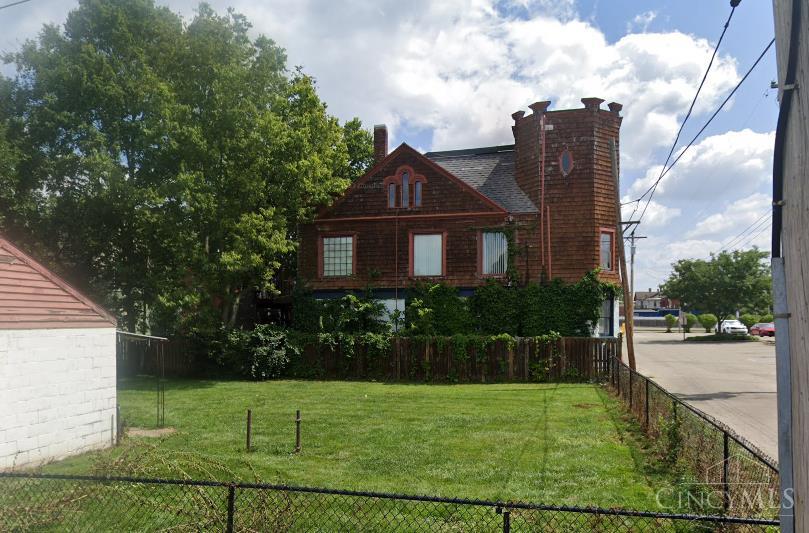 310 E Maple Avenue REAR