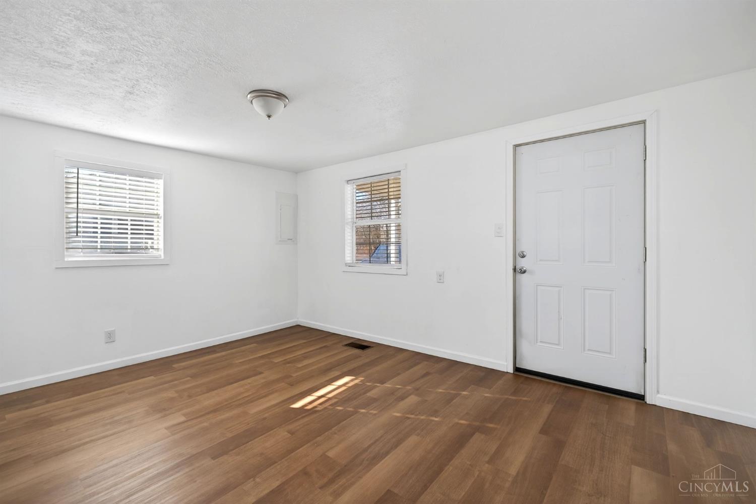 492 Seven Mile Avenue