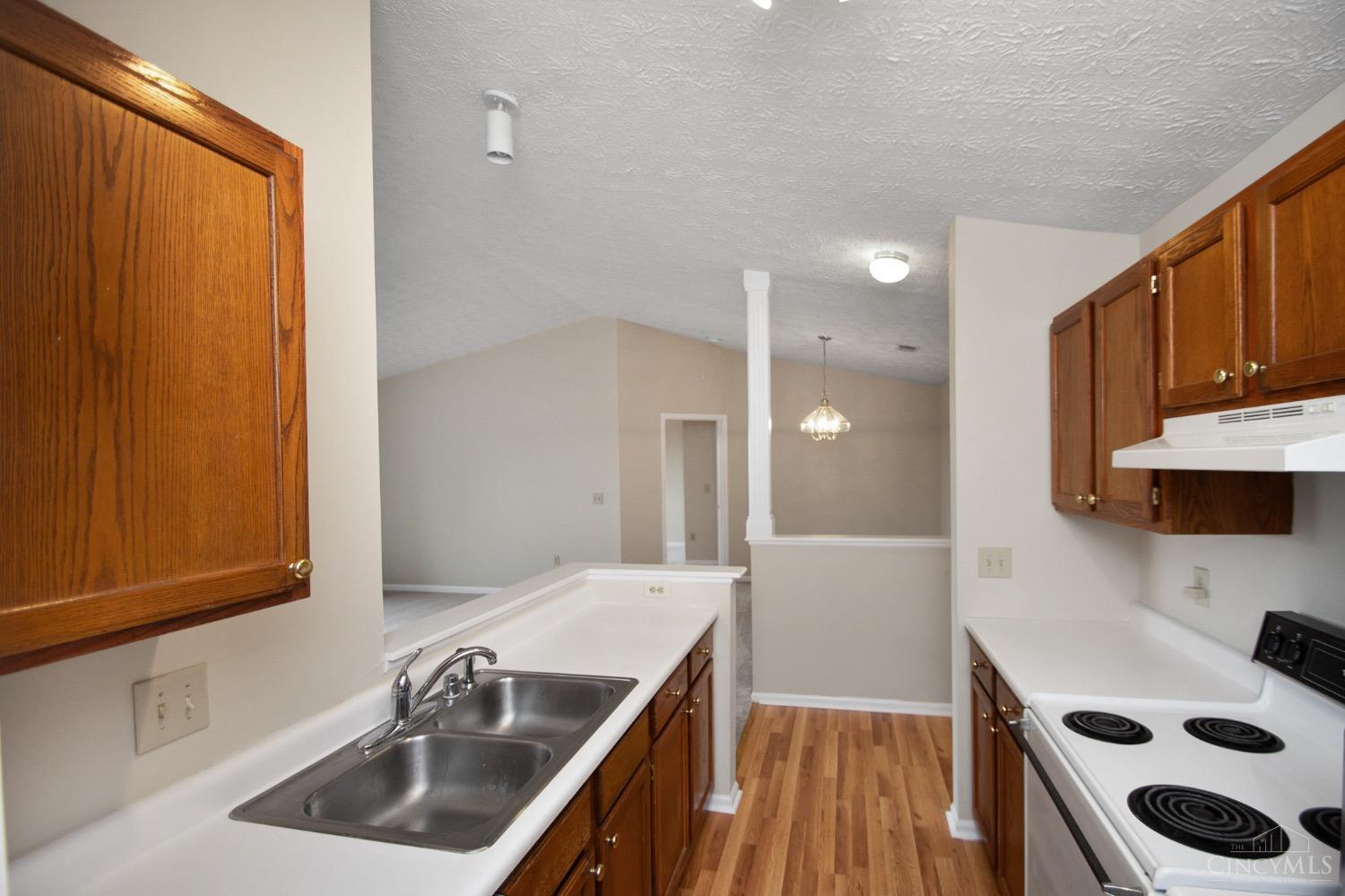 7343 Ridgepoint Drive #305, Anderson Twp, Ohio image 12