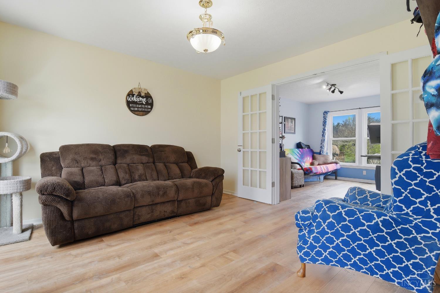 2333 Queensway Drive