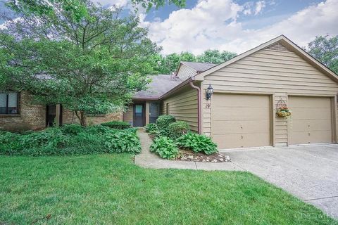 Photo of 19 Evergreen Circle, Wyoming, OH 45215 (MLS # 1881227)