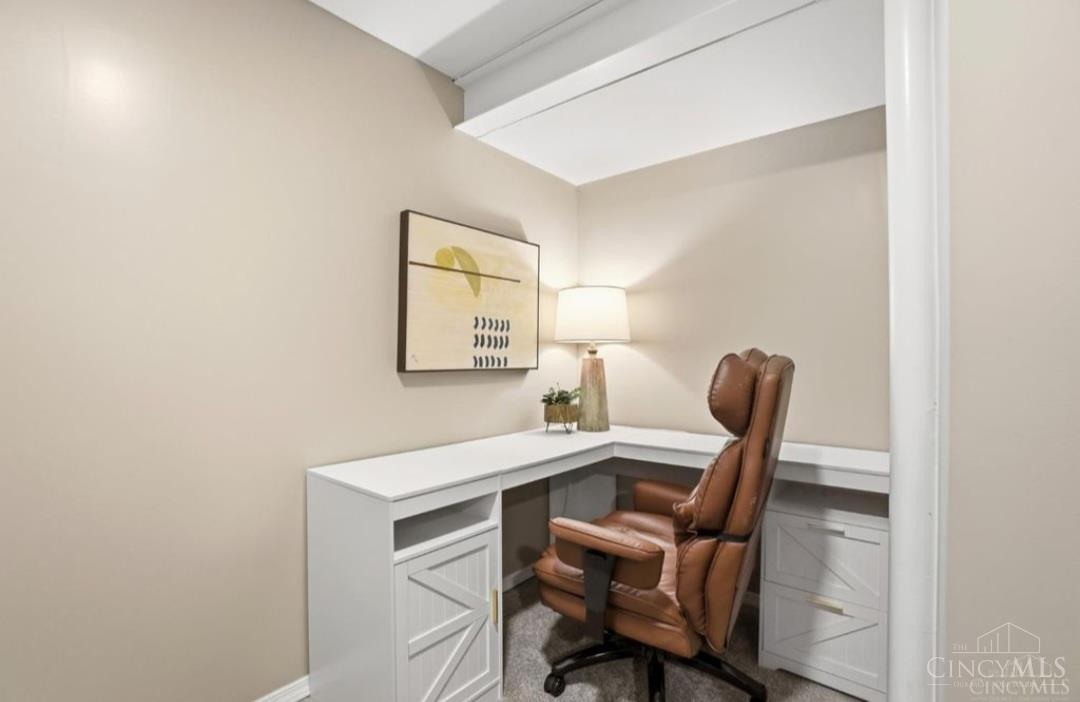 5281 Woodcliff Court