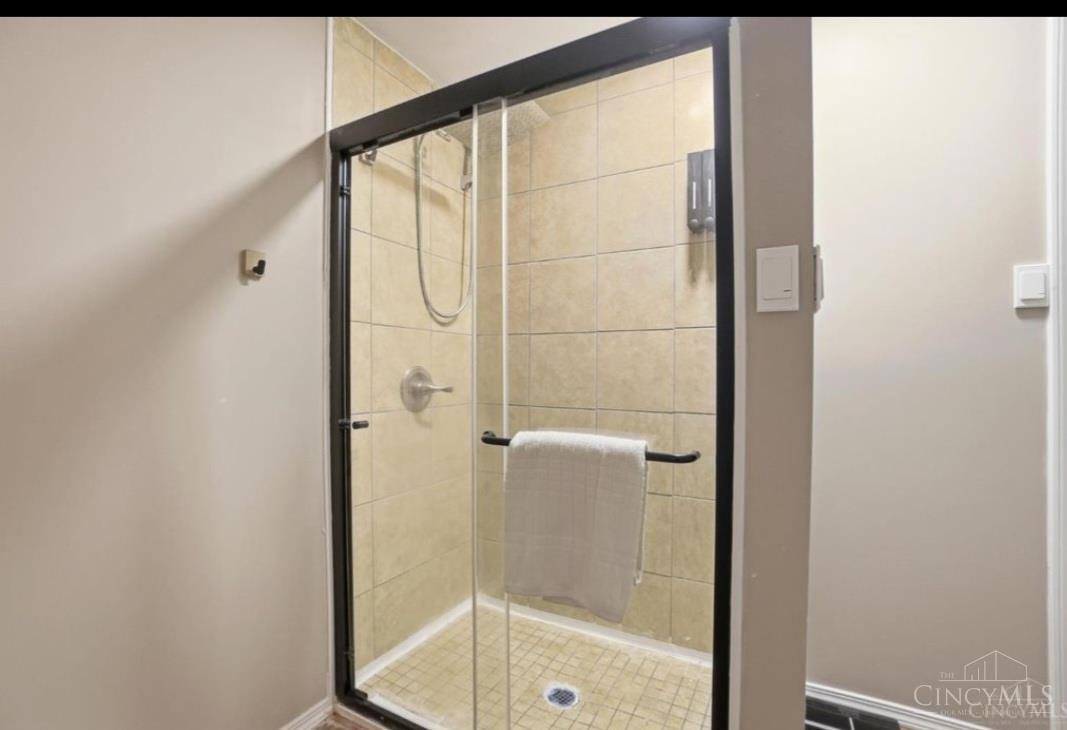 5281 Woodcliff Court