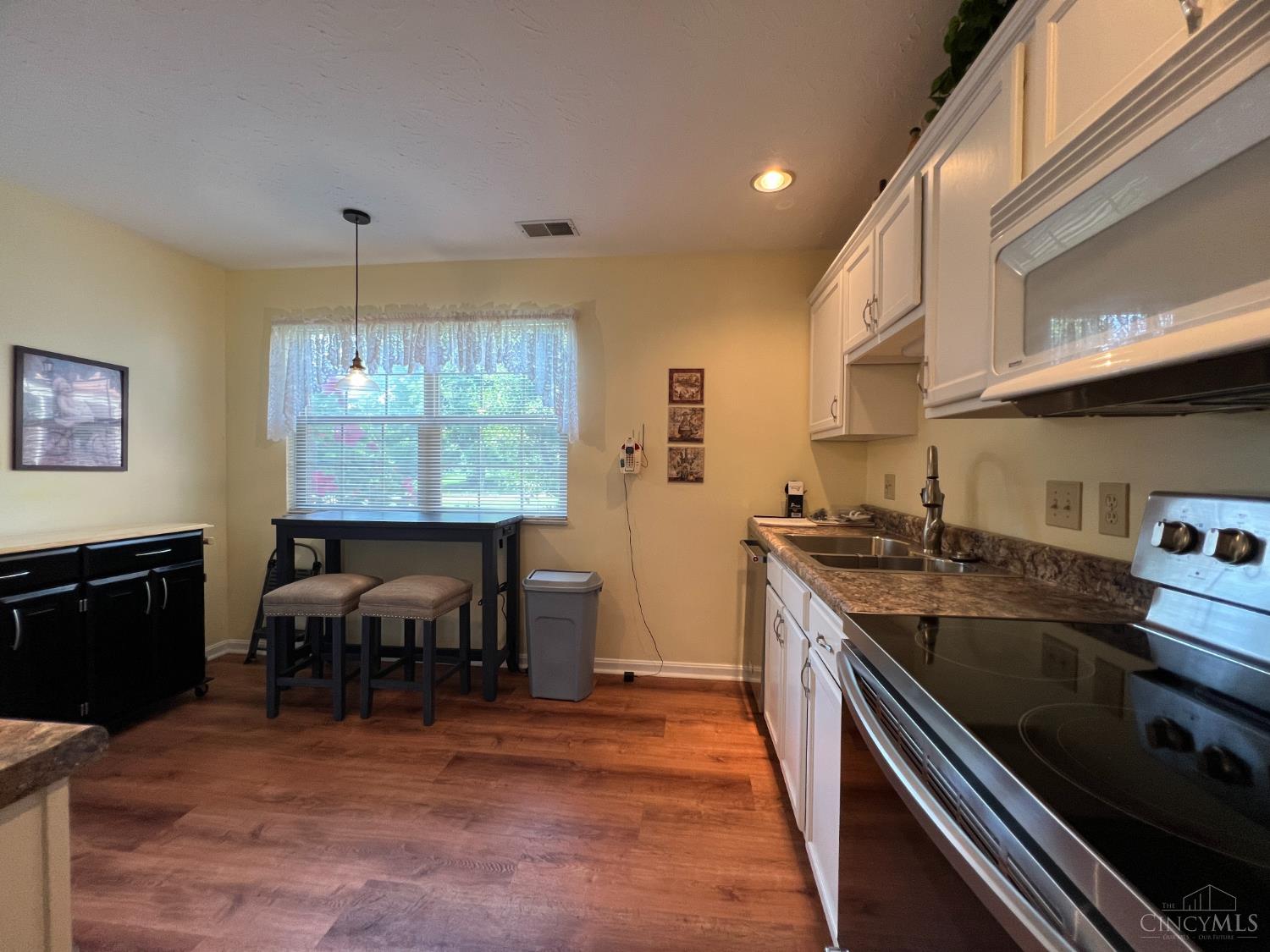10526 West Road 5