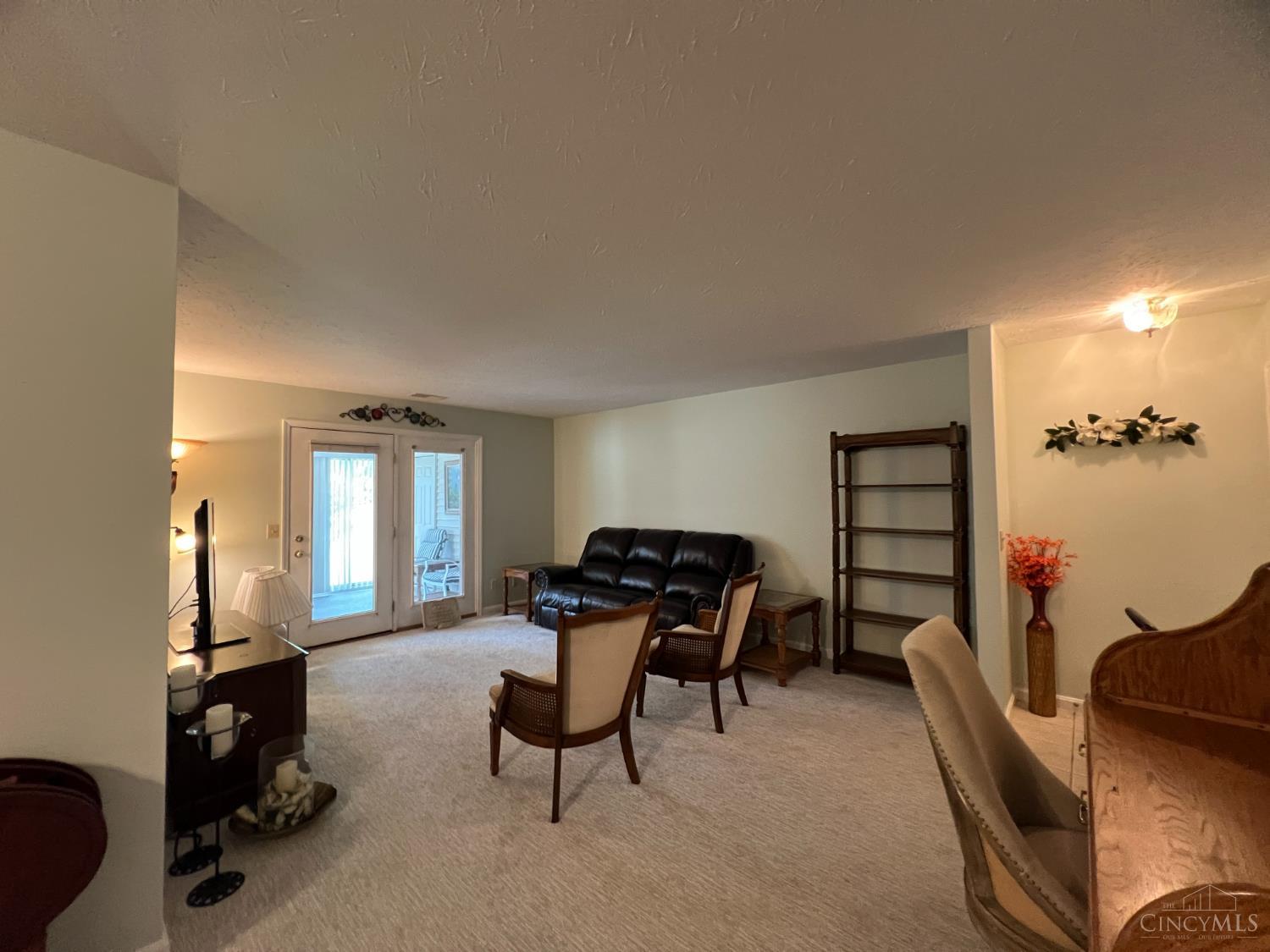10526 West Road 5