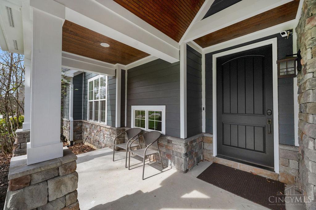 10741 Hampton Glen Lane