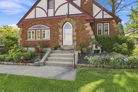 Homes For Sale - 3112 Epworth Avenue<br/> Cincinnati, OH 45211