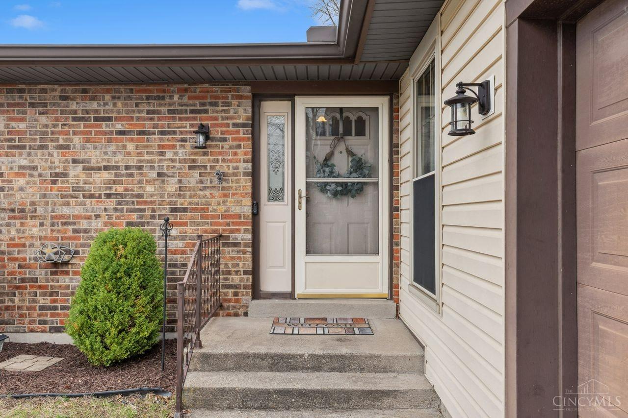 898 Kenwood Court, Monroe, Ohio image 4